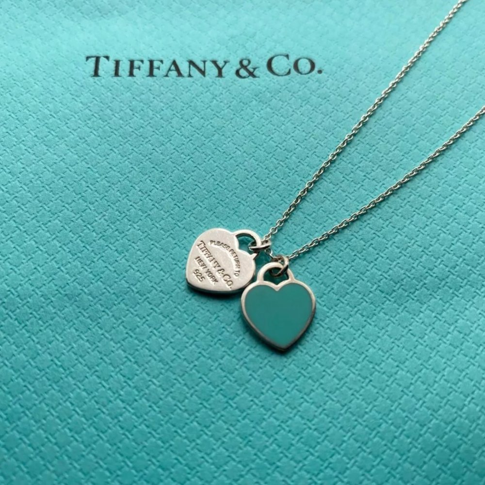 COPY - Beautiful Authentic Tiffany necklace and heart charms. - Picture 3 of 5
